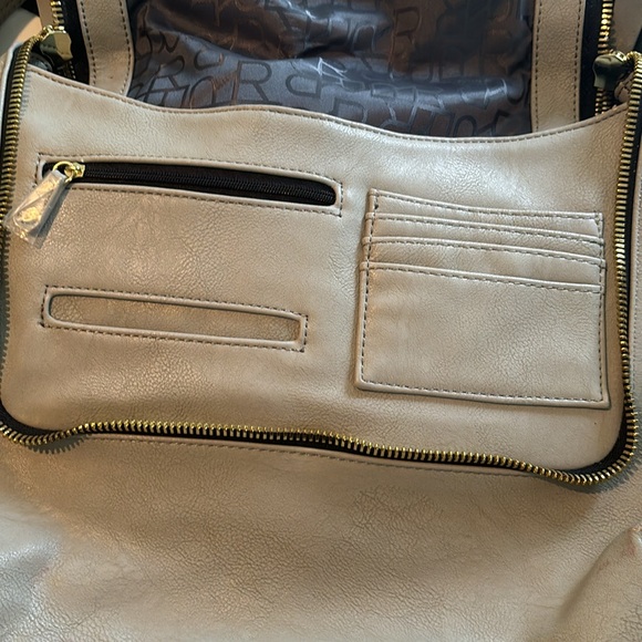 Kenneth Cole reaction nwt damaged messenger bag, gray PVC shoulder strap handle - Picture 12 of 16